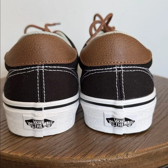 Vans shoes. - Picture 5 of 6